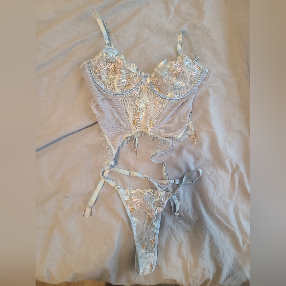Lingerie set